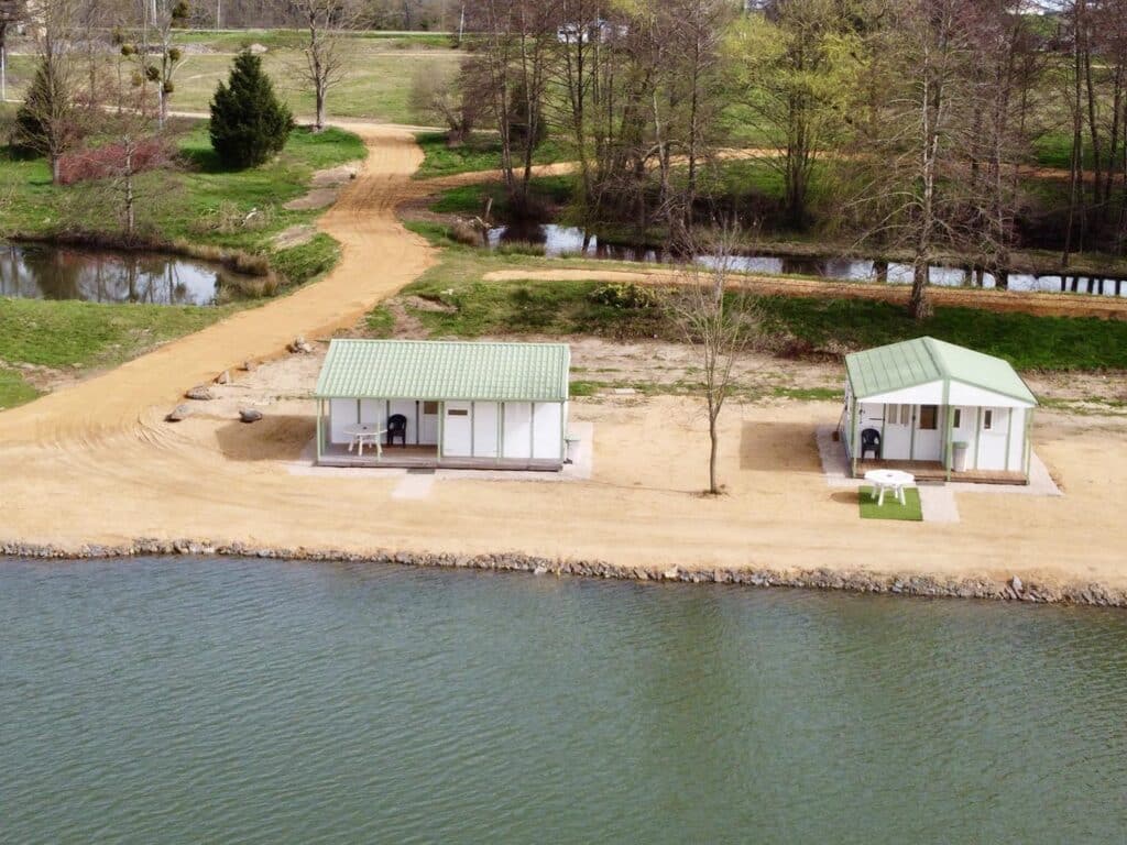 {"type":"elementor","siteurl":"https://www.lesetangsdubrionnais.com/wp-json/","elements":[{"id":"5e2662c","elType":"widget","isInner":false,"isLocked":false,"settings":{"carousel_name":"Carrousel d’images","carousel":[{"id":867,"url":"https://www.lesetangsdubrionnais.com/wp-content/uploads/2025/11/Pecheurs-Peche-carpe-no-kill-Les-Etangs-du-Brionnais-Saone-et-Lorie-71-Baugy-Roanne-Paray-le-Monial-9.jpg"},{"id":871,"url":"https://www.lesetangsdubrionnais.com/wp-content/uploads/2025/11/Pecheurs-Peche-carpe-no-kill-Les-Etangs-du-Brionnais-Saone-et-Lorie-71-Baugy-Roanne-Paray-le-Monial-5.jpg"}],"thumbnail_size":"large","slides_to_show":"1","navigation":"arrows","link_to":"file","thumbnail_custom_dimension":{"width":"","height":""},"slides_to_show_tablet":"","slides_to_show_mobile":"","slides_to_scroll":"","slides_to_scroll_tablet":"","slides_to_scroll_mobile":"","image_stretch":"no","navigation_previous_icon":{"value":"","library":""},"navigation_next_icon":{"value":"","library":""},"link":{"url":"","is_external":"","nofollow":"","custom_attributes":""},"open_lightbox":"default","caption_type":"","lazyload":"","autoplay":"yes","pause_on_hover":"yes","pause_on_interaction":"yes","autoplay_speed":5000,"infinite":"yes","effect":"slide","speed":500,"direction":"ltr","arrows_position":"inside","arrows_size":{"unit":"px","size":"","sizes":[]},"arrows_size_tablet":{"unit":"px","size":"","sizes":[]},"arrows_size_mobile":{"unit":"px","size":"","sizes":[]},"arrows_color":"","dots_position":"outside","dots_gap":{"unit":"px","size":"","sizes":[]},"dots_gap_tablet":{"unit":"px","size":"","sizes":[]},"dots_gap_mobile":{"unit":"px","size":"","sizes":[]},"dots_size":{"unit":"px","size":"","sizes":[]},"dots_size_tablet":{"unit":"px","size":"","sizes":[]},"dots_size_mobile":{"unit":"px","size":"","sizes":[]},"dots_inactive_color":"","dots_color":"","gallery_vertical_align":"","gallery_vertical_align_tablet":"","gallery_vertical_align_mobile":"","image_spacing":"","image_spacing_custom":{"unit":"px","size":20,"sizes":[]},"image_spacing_custom_tablet":{"unit":"px","size":"","sizes":[]},"image_spacing_custom_mobile":{"unit":"px","size":"","sizes":[]},"image_border_border":"","image_border_width":{"unit":"px","top":"","right":"","bottom":"","left":"","isLinked":true},"image_border_width_tablet":{"unit":"px","top":"","right":"","bottom":"","left":"","isLinked":true},"image_border_width_mobile":{"unit":"px","top":"","right":"","bottom":"","left":"","isLinked":true},"image_border_color":"","image_border_radius":{"unit":"px","top":"","right":"","bottom":"","left":"","isLinked":true},"image_border_radius_tablet":{"unit":"px","top":"","right":"","bottom":"","left":"","isLinked":true},"image_border_radius_mobile":{"unit":"px","top":"","right":"","bottom":"","left":"","isLinked":true},"caption_align":"center","caption_align_tablet":"","caption_align_mobile":"","caption_text_color":"","caption_typography_typography":"","caption_typography_font_family":"","caption_typography_font_size":{"unit":"px","size":"","sizes":[]},"caption_typography_font_size_tablet":{"unit":"px","size":"","sizes":[]},"caption_typography_font_size_mobile":{"unit":"px","size":"","sizes":[]},"caption_typography_font_weight":"","caption_typography_text_transform":"","caption_typography_font_style":"","caption_typography_text_decoration":"","caption_typography_line_height":{"unit":"px","size":"","sizes":[]},"caption_typography_line_height_tablet":{"unit":"em","size":"","sizes":[]},"caption_typography_line_height_mobile":{"unit":"em","size":"","sizes":[]},"caption_typography_letter_spacing":{"unit":"px","size":"","sizes":[]},"caption_typography_letter_spacing_tablet":{"unit":"px","size":"","sizes":[]},"caption_typography_letter_spacing_mobile":{"unit":"px","size":"","sizes":[]},"caption_typography_word_spacing":{"unit":"px","size":"","sizes":[]},"caption_typography_word_spacing_tablet":{"unit":"em","size":"","sizes":[]},"caption_typography_word_spacing_mobile":{"unit":"em","size":"","sizes":[]},"caption_shadow_text_shadow_type":"","caption_shadow_text_shadow":{"horizontal":0,"vertical":0,"blur":10,"color":"rgba(0,0,0,0.3)"},"caption_space":{"unit":"px","size":"","sizes":[]},"caption_space_tablet":{"unit":"px","size":"","sizes":[]},"caption_space_mobile":{"unit":"px","size":"","sizes":[]},"_title":"","_margin":{"unit":"px","top":"","right":"","bottom":"","left":"","isLinked":true},"_margin_tablet":{"unit":"px","top":"","right":"","bottom":"","left":"","isLinked":true},"_margin_mobile":{"unit":"px","top":"","right":"","bottom":"","left":"","isLinked":true},"_padding":{"unit":"px","top":"","right":"","bottom":"","left":"","isLinked":true},"_padding_tablet":{"unit":"px","top":"","right":"","bottom":"","left":"","isLinked":true},"_padding_mobile":{"unit":"px","top":"","right":"","bottom":"","left":"","isLinked":true},"_element_width":"","_element_width_tablet":"","_element_width_mobile":"","_element_custom_width":{"unit":"%","size":"","sizes":[]},"_element_custom_width_tablet":{"unit":"px","size":"","sizes":[]},"_element_custom_width_mobile":{"unit":"px","size":"","sizes":[]},"_grid_column":"","_grid_column_tablet":"","_grid_column_mobile":"","_grid_column_custom":"","_grid_column_custom_tablet":"","_grid_column_custom_mobile":"","_grid_row":"","_grid_row_tablet":"","_grid_row_mobile":"","_grid_row_custom":"","_grid_row_custom_tablet":"","_grid_row_custom_mobile":"","_flex_align_self":"","_flex_align_self_tablet":"","_flex_align_self_mobile":"","_flex_order":"","_flex_order_tablet":"","_flex_order_mobile":"","_flex_order_custom":"","_flex_order_custom_tablet":"","_flex_order_custom_mobile":"","_flex_size":"","_flex_size_tablet":"","_flex_size_mobile":"","_flex_grow":1,"_flex_grow_tablet":"","_flex_grow_mobile":"","_flex_shrink":1,"_flex_shrink_tablet":"","_flex_shrink_mobile":"","_element_vertical_align":"","_element_vertical_align_tablet":"","_element_vertical_align_mobile":"","_position":"","_offset_orientation_h":"start","_offset_x":{"unit":"px","size":0,"sizes":[]},"_offset_x_tablet":{"unit":"px","size":"","sizes":[]},"_offset_x_mobile":{"unit":"px","size":"","sizes":[]},"_offset_x_end":{"unit":"px","size":0,"sizes":[]},"_offset_x_end_tablet":{"unit":"px","size":"","sizes":[]},"_offset_x_end_mobile":{"unit":"px","size":"","sizes":[]},"_offset_orientation_v":"start","_offset_y":{"unit":"px","size":0,"sizes":[]},"_offset_y_tablet":{"unit":"px","size":"","sizes":[]},"_offset_y_mobile":{"unit":"px","size":"","sizes":[]},"_offset_y_end":{"unit":"px","size":0,"sizes":[]},"_offset_y_end_tablet":{"unit":"px","size":"","sizes":[]},"_offset_y_end_mobile":{"unit":"px","size":"","sizes":[]},"_z_index":"","_z_index_tablet":"","_z_index_mobile":"","_element_id":"","_css_classes":"","e_display_conditions":"","_element_cache":"","motion_fx_motion_fx_scrolling":"","motion_fx_translateY_effect":"","motion_fx_translateY_direction":"","motion_fx_translateY_speed":{"unit":"px","size":4,"sizes":[]},"motion_fx_translateY_affectedRange":{"unit":"%","size":"","sizes":{"start":0,"end":100}},"motion_fx_translateX_effect":"","motion_fx_translateX_direction":"","motion_fx_translateX_speed":{"unit":"px","size":4,"sizes":[]},"motion_fx_translateX_affectedRange":{"unit":"%","size":"","sizes":{"start":0,"end":100}},"motion_fx_opacity_effect":"","motion_fx_opacity_direction":"out-in","motion_fx_opacity_level":{"unit":"px","size":10,"sizes":[]},"motion_fx_opacity_range":{"unit":"%","size":"","sizes":{"start":20,"end":80}},"motion_fx_blur_effect":"","motion_fx_blur_direction":"out-in","motion_fx_blur_level":{"unit":"px","size":7,"sizes":[]},"motion_fx_blur_range":{"unit":"%","size":"","sizes":{"start":20,"end":80}},"motion_fx_rotateZ_effect":"","motion_fx_rotateZ_direction":"","motion_fx_rotateZ_speed":{"unit":"px","size":1,"sizes":[]},"motion_fx_rotateZ_affectedRange":{"unit":"%","size":"","sizes":{"start":0,"end":100}},"motion_fx_scale_effect":"","motion_fx_scale_direction":"out-in","motion_fx_scale_speed":{"unit":"px","size":4,"sizes":[]},"motion_fx_scale_range":{"unit":"%","size":"","sizes":{"start":20,"end":80}},"motion_fx_transform_origin_x":"center","motion_fx_transform_origin_y":"center","motion_fx_devices":["desktop","tablet","mobile"],"motion_fx_range":"","motion_fx_motion_fx_mouse":"","motion_fx_mouseTrack_effect":"","motion_fx_mouseTrack_direction":"","motion_fx_mouseTrack_speed":{"unit":"px","size":1,"sizes":[]},"motion_fx_tilt_effect":"","motion_fx_tilt_direction":"","motion_fx_tilt_speed":{"unit":"px","size":4,"sizes":[]},"handle_motion_fx_asset_loading":"","sticky":"","sticky_on":["desktop","tablet","mobile"],"sticky_offset":0,"sticky_offset_tablet":"","sticky_offset_mobile":"","sticky_effects_offset":0,"sticky_effects_offset_tablet":"","sticky_effects_offset_mobile":"","sticky_anchor_link_offset":0,"sticky_anchor_link_offset_tablet":"","sticky_anchor_link_offset_mobile":"","sticky_parent":"","_animation":"","_animation_tablet":"","_animation_mobile":"","animation_duration":"","_animation_delay":"","_transform_rotate_popover":"","_transform_rotateZ_effect":{"unit":"px","size":"","sizes":[]},"_transform_rotateZ_effect_tablet":{"unit":"deg","size":"","sizes":[]},"_transform_rotateZ_effect_mobile":{"unit":"deg","size":"","sizes":[]},"_transform_rotate_3d":"","_transform_rotateX_effect":{"unit":"px","size":"","sizes":[]},"_transform_rotateX_effect_tablet":{"unit":"deg","size":"","sizes":[]},"_transform_rotateX_effect_mobile":{"unit":"deg","size":"","sizes":[]},"_transform_rotateY_effect":{"unit":"px","size":"","sizes":[]},"_transform_rotateY_effect_tablet":{"unit":"deg","size":"","sizes":[]},"_transform_rotateY_effect_mobile":{"unit":"deg","size":"","sizes":[]},"_transform_perspective_effect":{"unit":"px","size":"","sizes":[]},"_transform_perspective_effect_tablet":{"unit":"px","size":"","sizes":[]},"_transform_perspective_effect_mobile":{"unit":"px","size":"","sizes":[]},"_transform_translate_popover":"","_transform_translateX_effect":{"unit":"px","size":"","sizes":[]},"_transform_translateX_effect_tablet":{"unit":"px","size":"","sizes":[]},"_transform_translateX_effect_mobile":{"unit":"px","size":"","sizes":[]},"_transform_translateY_effect":{"unit":"px","size":"","sizes":[]},"_transform_translateY_effect_tablet":{"unit":"px","size":"","sizes":[]},"_transform_translateY_effect_mobile":{"unit":"px","size":"","sizes":[]},"_transform_scale_popover":"","_transform_keep_proportions":"yes","_transform_scale_effect":{"unit":"px","size":"","sizes":[]},"_transform_scale_effect_tablet":{"unit":"px","size":"","sizes":[]},"_transform_scale_effect_mobile":{"unit":"px","size":"","sizes":[]},"_transform_scaleX_effect":{"unit":"px","size":"","sizes":[]},"_transform_scaleX_effect_tablet":{"unit":"px","size":"","sizes":[]},"_transform_scaleX_effect_mobile":{"unit":"px","size":"","sizes":[]},"_transform_scaleY_effect":{"unit":"px","size":"","sizes":[]},"_transform_scaleY_effect_tablet":{"unit":"px","size":"","sizes":[]},"_transform_scaleY_effect_mobile":{"unit":"px","size":"","sizes":[]},"_transform_skew_popover":"","_transform_skewX_effect":{"unit":"px","size":"","sizes":[]},"_transform_skewX_effect_tablet":{"unit":"deg","size":"","sizes":[]},"_transform_skewX_effect_mobile":{"unit":"deg","size":"","sizes":[]},"_transform_skewY_effect":{"unit":"px","size":"","sizes":[]},"_transform_skewY_effect_tablet":{"unit":"deg","size":"","sizes":[]},"_transform_skewY_effect_mobile":{"unit":"deg","size":"","sizes":[]},"_transform_flipX_effect":"","_transform_flipY_effect":"","_transform_rotate_popover_hover":"","_transform_rotateZ_effect_hover":{"unit":"px","size":"","sizes":[]},"_transform_rotateZ_effect_hover_tablet":{"unit":"deg","size":"","sizes":[]},"_transform_rotateZ_effect_hover_mobile":{"unit":"deg","size":"","sizes":[]},"_transform_rotate_3d_hover":"","_transform_rotateX_effect_hover":{"unit":"px","size":"","sizes":[]},"_transform_rotateX_effect_hover_tablet":{"unit":"deg","size":"","sizes":[]},"_transform_rotateX_effect_hover_mobile":{"unit":"deg","size":"","sizes":[]},"_transform_rotateY_effect_hover":{"unit":"px","size":"","sizes":[]},"_transform_rotateY_effect_hover_tablet":{"unit":"deg","size":"","sizes":[]},"_transform_rotateY_effect_hover_mobile":{"unit":"deg","size":"","sizes":[]},"_transform_perspective_effect_hover":{"unit":"px","size":"","sizes":[]},"_transform_perspective_effect_hover_tablet":{"unit":"px","size":"","sizes":[]},"_transform_perspective_effect_hover_mobile":{"unit":"px","size":"","sizes":[]},"_transform_translate_popover_hover":"","_transform_translateX_effect_hover":{"unit":"px","size":"","sizes":[]},"_transform_translateX_effect_hover_tablet":{"unit":"px","size":"","sizes":[]},"_transform_translateX_effect_hover_mobile":{"unit":"px","size":"","sizes":[]},"_transform_translateY_effect_hover":{"unit":"px","size":"","sizes":[]},"_transform_translateY_effect_hover_tablet":{"unit":"px","size":"","sizes":[]},"_transform_translateY_effect_hover_mobile":{"unit":"px","size":"","sizes":[]},"_transform_scale_popover_hover":"","_transform_keep_proportions_hover":"yes","_transform_scale_effect_hover":{"unit":"px","size":"","sizes":[]},"_transform_scale_effect_hover_tablet":{"unit":"px","size":"","sizes":[]},"_transform_scale_effect_hover_mobile":{"unit":"px","size":"","sizes":[]},"_transform_scaleX_effect_hover":{"unit":"px","size":"","sizes":[]},"_transform_scaleX_effect_hover_tablet":{"unit":"px","size":"","sizes":[]},"_transform_scaleX_effect_hover_mobile":{"unit":"px","size":"","sizes":[]},"_transform_scaleY_effect_hover":{"unit":"px","size":"","sizes":[]},"_transform_scaleY_effect_hover_tablet":{"unit":"px","size":"","sizes":[]},"_transform_scaleY_effect_hover_mobile":{"unit":"px","size":"","sizes":[]},"_transform_skew_popover_hover":"","_transform_skewX_effect_hover":{"unit":"px","size":"","sizes":[]},"_transform_skewX_effect_hover_tablet":{"unit":"deg","size":"","sizes":[]},"_transform_skewX_effect_hover_mobile":{"unit":"deg","size":"","sizes":[]},"_transform_skewY_effect_hover":{"unit":"px","size":"","sizes":[]},"_transform_skewY_effect_hover_tablet":{"unit":"deg","size":"","sizes":[]},"_transform_skewY_effect_hover_mobile":{"unit":"deg","size":"","sizes":[]},"_transform_flipX_effect_hover":"","_transform_flipY_effect_hover":"","_transform_transition_hover":{"unit":"px","size":"","sizes":[]},"motion_fx_transform_x_anchor_point":"","motion_fx_transform_x_anchor_point_tablet":"","motion_fx_transform_x_anchor_point_mobile":"","motion_fx_transform_y_anchor_point":"","motion_fx_transform_y_anchor_point_tablet":"","motion_fx_transform_y_anchor_point_mobile":"","_background_background":"","_background_color":"","_background_color_stop":{"unit":"%","size":0,"sizes":[]},"_background_color_stop_tablet":{"unit":"%"},"_background_color_stop_mobile":{"unit":"%"},"_background_color_b":"#f2295b","_background_color_b_stop":{"unit":"%","size":100,"sizes":[]},"_background_color_b_stop_tablet":{"unit":"%"},"_background_color_b_stop_mobile":{"unit":"%"},"_background_gradient_type":"linear","_background_gradient_angle":{"unit":"deg","size":180,"sizes":[]},"_background_gradient_angle_tablet":{"unit":"deg"},"_background_gradient_angle_mobile":{"unit":"deg"},"_background_gradient_position":"center center","_background_gradient_position_tablet":"","_background_gradient_position_mobile":"","_background_image":{"url":"","id":"","size":""},"_background_image_tablet":{"url":"","id":"","size":""},"_background_image_mobile":{"url":"","id":"","size":""},"_background_position":"","_background_position_tablet":"","_background_position_mobile":"","_background_xpos":{"unit":"px","size":0,"sizes":[]},"_background_xpos_tablet":{"unit":"px","size":0,"sizes":[]},"_background_xpos_mobile":{"unit":"px","size":0,"sizes":[]},"_background_ypos":{"unit":"px","size":0,"sizes":[]},"_background_ypos_tablet":{"unit":"px","size":0,"sizes":[]},"_background_ypos_mobile":{"unit":"px","size":0,"sizes":[]},"_background_attachment":"","_background_repeat":"","_background_repeat_tablet":"","_background_repeat_mobile":"","_background_size":"","_background_size_tablet":"","_background_size_mobile":"","_background_bg_width":{"unit":"%","size":100,"sizes":[]},"_background_bg_width_tablet":{"unit":"px","size":"","sizes":[]},"_background_bg_width_mobile":{"unit":"px","size":"","sizes":[]},"_background_video_link":"","_background_video_start":"","_background_video_end":"","_background_play_once":"","_background_play_on_mobile":"","_background_privacy_mode":"","_background_video_fallback":{"url":"","id":"","size":""},"_background_slideshow_gallery":[],"_background_slideshow_loop":"yes","_background_slideshow_slide_duration":5000,"_background_slideshow_slide_transition":"fade","_background_slideshow_transition_duration":500,"_background_slideshow_background_size":"","_background_slideshow_background_size_tablet":"","_background_slideshow_background_size_mobile":"","_background_slideshow_background_position":"","_background_slideshow_background_position_tablet":"","_background_slideshow_background_position_mobile":"","_background_slideshow_lazyload":"","_background_slideshow_ken_burns":"","_background_slideshow_ken_burns_zoom_direction":"in","_background_hover_background":"","_background_hover_color":"","_background_hover_color_stop":{"unit":"%","size":0,"sizes":[]},"_background_hover_color_stop_tablet":{"unit":"%"},"_background_hover_color_stop_mobile":{"unit":"%"},"_background_hover_color_b":"#f2295b","_background_hover_color_b_stop":{"unit":"%","size":100,"sizes":[]},"_background_hover_color_b_stop_tablet":{"unit":"%"},"_background_hover_color_b_stop_mobile":{"unit":"%"},"_background_hover_gradient_type":"linear","_background_hover_gradient_angle":{"unit":"deg","size":180,"sizes":[]},"_background_hover_gradient_angle_tablet":{"unit":"deg"},"_background_hover_gradient_angle_mobile":{"unit":"deg"},"_background_hover_gradient_position":"center center","_background_hover_gradient_position_tablet":"","_background_hover_gradient_position_mobile":"","_background_hover_image":{"url":"","id":"","size":""},"_background_hover_image_tablet":{"url":"","id":"","size":""},"_background_hover_image_mobile":{"url":"","id":"","size":""},"_background_hover_position":"","_background_hover_position_tablet":"","_background_hover_position_mobile":"","_background_hover_xpos":{"unit":"px","size":0,"sizes":[]},"_background_hover_xpos_tablet":{"unit":"px","size":0,"sizes":[]},"_background_hover_xpos_mobile":{"unit":"px","size":0,"sizes":[]},"_background_hover_ypos":{"unit":"px","size":0,"sizes":[]},"_background_hover_ypos_tablet":{"unit":"px","size":0,"sizes":[]},"_background_hover_ypos_mobile":{"unit":"px","size":0,"sizes":[]},"_background_hover_attachment":"","_background_hover_repeat":"","_background_hover_repeat_tablet":"","_background_hover_repeat_mobile":"","_background_hover_size":"","_background_hover_size_tablet":"","_background_hover_size_mobile":"","_background_hover_bg_width":{"unit":"%","size":100,"sizes":[]},"_background_hover_bg_width_tablet":{"unit":"px","size":"","sizes":[]},"_background_hover_bg_width_mobile":{"unit":"px","size":"","sizes":[]},"_background_hover_video_link":"","_background_hover_video_start":"","_background_hover_video_end":"","_background_hover_play_once":"","_background_hover_play_on_mobile":"","_background_hover_privacy_mode":"","_background_hover_video_fallback":{"url":"","id":"","size":""},"_background_hover_slideshow_gallery":[],"_background_hover_slideshow_loop":"yes","_background_hover_slideshow_slide_duration":5000,"_background_hover_slideshow_slide_transition":"fade","_background_hover_slideshow_transition_duration":500,"_background_hover_slideshow_background_size":"","_background_hover_slideshow_background_size_tablet":"","_background_hover_slideshow_background_size_mobile":"","_background_hover_slideshow_background_position":"","_background_hover_slideshow_background_position_tablet":"","_background_hover_slideshow_background_position_mobile":"","_background_hover_slideshow_lazyload":"","_background_hover_slideshow_ken_burns":"","_background_hover_slideshow_ken_burns_zoom_direction":"in","_background_hover_transition":{"unit":"px","size":"","sizes":[]},"_border_border":"","_border_width":{"unit":"px","top":"","right":"","bottom":"","left":"","isLinked":true},"_border_width_tablet":{"unit":"px","top":"","right":"","bottom":"","left":"","isLinked":true},"_border_width_mobile":{"unit":"px","top":"","right":"","bottom":"","left":"","isLinked":true},"_border_color":"","_border_radius":{"unit":"px","top":"","right":"","bottom":"","left":"","isLinked":true},"_border_radius_tablet":{"unit":"px","top":"","right":"","bottom":"","left":"","isLinked":true},"_border_radius_mobile":{"unit":"px","top":"","right":"","bottom":"","left":"","isLinked":true},"_box_shadow_box_shadow_type":"","_box_shadow_box_shadow":{"horizontal":0,"vertical":0,"blur":10,"spread":0,"color":"rgba(0,0,0,0.5)"},"_box_shadow_box_shadow_position":" ","_border_hover_border":"","_border_hover_width":{"unit":"px","top":"","right":"","bottom":"","left":"","isLinked":true},"_border_hover_width_tablet":{"unit":"px","top":"","right":"","bottom":"","left":"","isLinked":true},"_border_hover_width_mobile":{"unit":"px","top":"","right":"","bottom":"","left":"","isLinked":true},"_border_hover_color":"","_border_radius_hover":{"unit":"px","top":"","right":"","bottom":"","left":"","isLinked":true},"_border_radius_hover_tablet":{"unit":"px","top":"","right":"","bottom":"","left":"","isLinked":true},"_border_radius_hover_mobile":{"unit":"px","top":"","right":"","bottom":"","left":"","isLinked":true},"_box_shadow_hover_box_shadow_type":"","_box_shadow_hover_box_shadow":{"horizontal":0,"vertical":0,"blur":10,"spread":0,"color":"rgba(0,0,0,0.5)"},"_box_shadow_hover_box_shadow_position":" ","_border_hover_transition":{"unit":"px","size":"","sizes":[]},"_mask_switch":"","_mask_shape":"circle","_mask_image":{"url":"","id":"","size":""},"_mask_image_tablet":{"url":"","id":"","size":""},"_mask_image_mobile":{"url":"","id":"","size":""},"_mask_size":"contain","_mask_size_tablet":"","_mask_size_mobile":"","_mask_size_scale":{"unit":"%","size":100,"sizes":[]},"_mask_size_scale_tablet":{"unit":"px","size":"","sizes":[]},"_mask_size_scale_mobile":{"unit":"px","size":"","sizes":[]},"_mask_position":"center center","_mask_position_tablet":"","_mask_position_mobile":"","_mask_position_x":{"unit":"%","size":0,"sizes":[]},"_mask_position_x_tablet":{"unit":"px","size":"","sizes":[]},"_mask_position_x_mobile":{"unit":"px","size":"","sizes":[]},"_mask_position_y":{"unit":"%","size":0,"sizes":[]},"_mask_position_y_tablet":{"unit":"px","size":"","sizes":[]},"_mask_position_y_mobile":{"unit":"px","size":"","sizes":[]},"_mask_repeat":"no-repeat","_mask_repeat_tablet":"","_mask_repeat_mobile":"","hide_desktop":"","hide_tablet":"","hide_mobile":"","_attributes":"","custom_css":""},"defaultEditSettings":{"defaultEditRoute":"content"},"interactions":{},"elements":[],"widgetType":"image-carousel","htmlCache":"\t\t\t\t\t\n\t\t\t\n\t\t\t\t\t\t\t\t\t\t\t\n\t\t\t\t\t\t\t\t\t\t\t\t\n\t\t\t\t\t\t\t\t\t\t\t\n\t\t\t\t\t\n\t\t\t\t\t\t\t\t\t\t\t\n\t\t\t\t\n\t\t\t\t\t\t\t\t\t\n\t\t\t\t","editSettings":{"defaultEditRoute":"content","panel":{"activeTab":"content","activeSection":"section_image_carousel"}}}]}