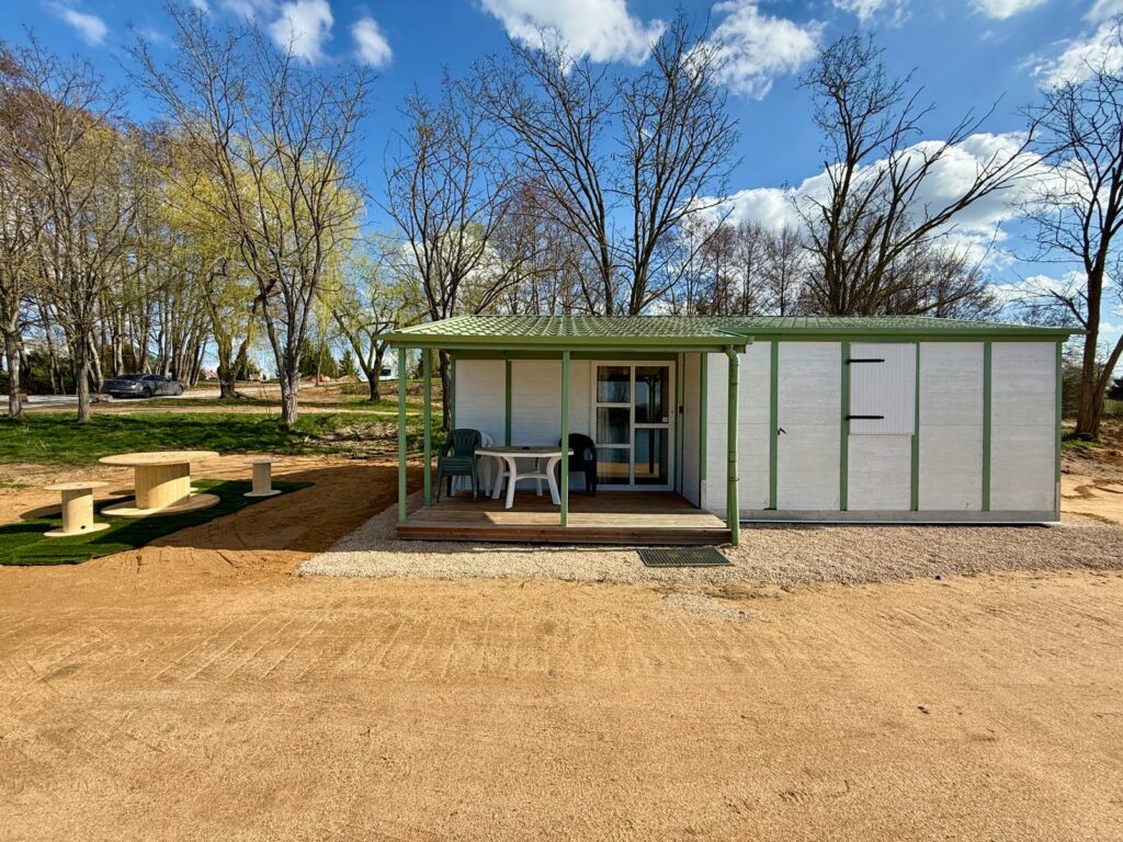 Poste 4 Le Passage Les Etangs du Brionnais Pêche à la Carpe Specimen no kill Saône-et-Loire 71 chalet (5)