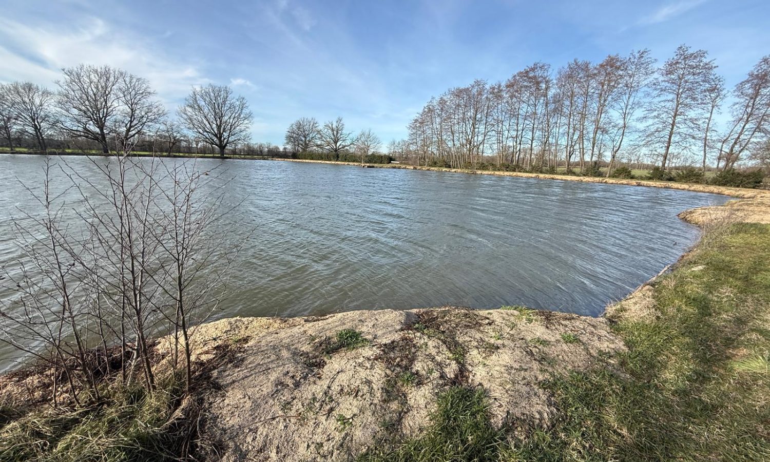 Poste 1 La Digue Les Etangs du Brionnais Pêche à la Carpe Specimen no kill Saône-et-Loire 71 (8)